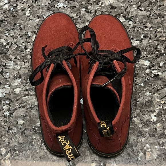 Dr Martens Shoreditch Boot - Cherry Red Canvas - Picture 4 of 9